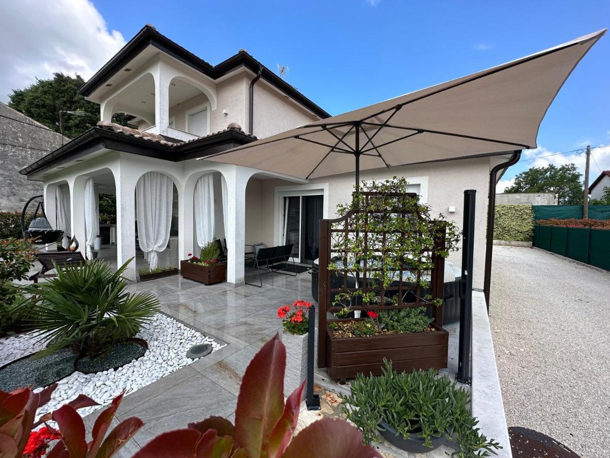 Villa Zonta Apartment Maremi With Private Jacuzzi Buje Exteriér fotografie